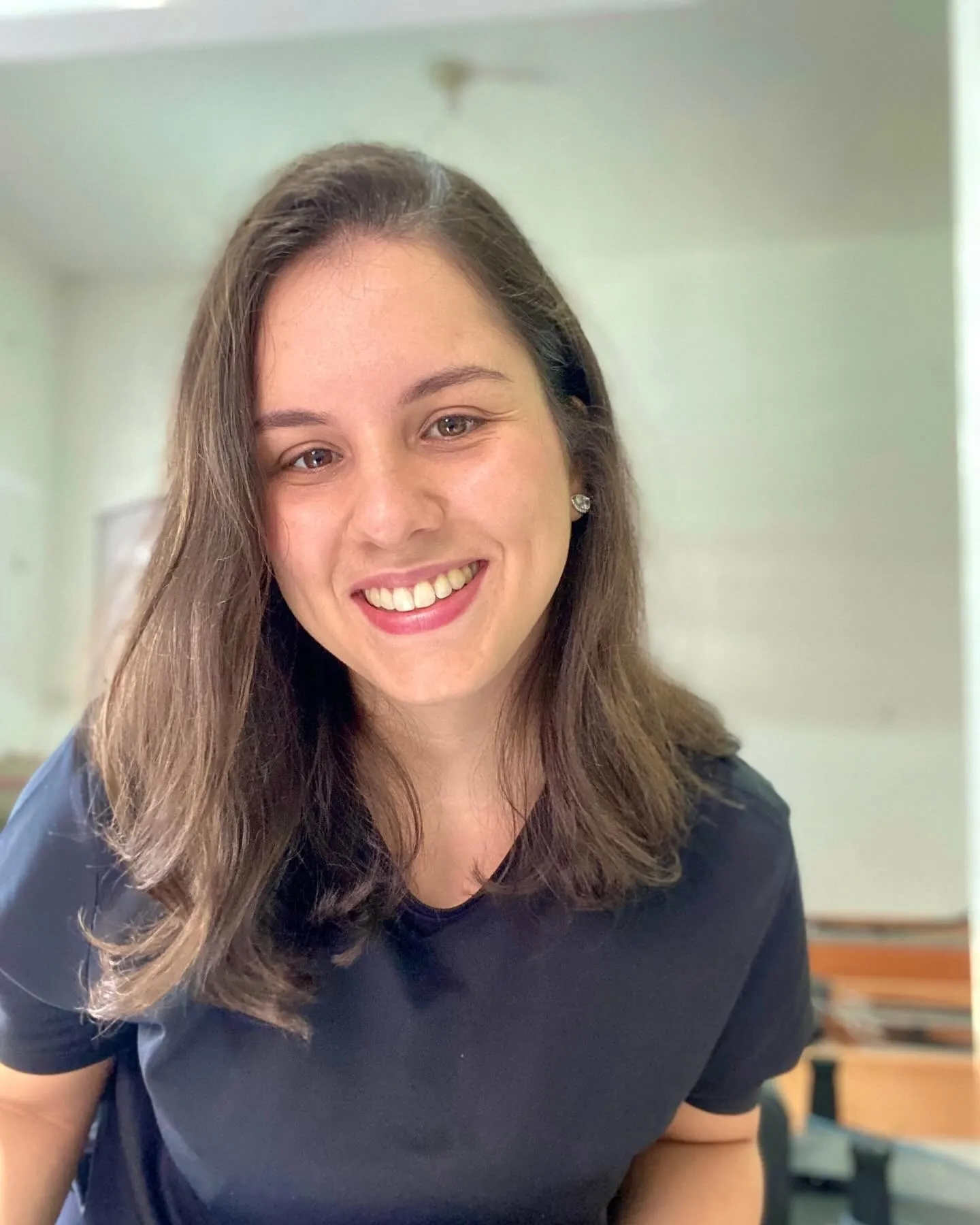 Larissa Martins, fisioterapeuta, sorrindo