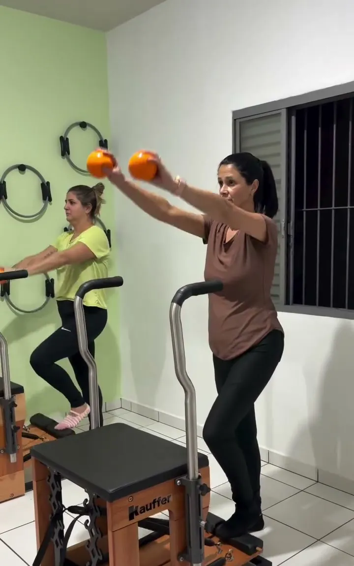 Aula de Pilates na Chair